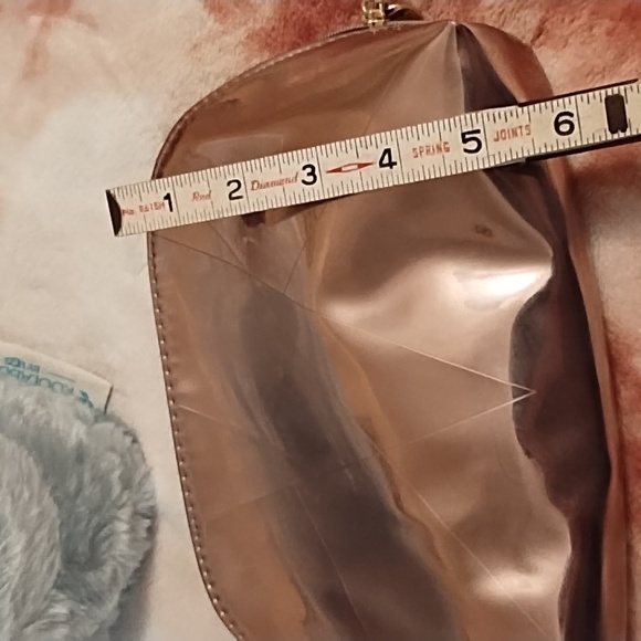 YSL Beaute Pink 🩷 Metallic Cosmetic Bag - Picture 7 of 8